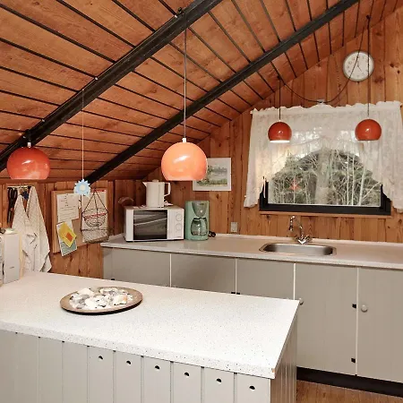 Two-bedroom Holiday In 2 * Ansager