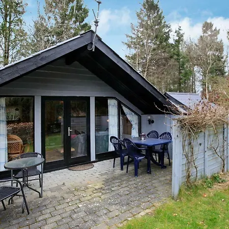 Two-bedroom Holiday In 2 Vakantiehuis *